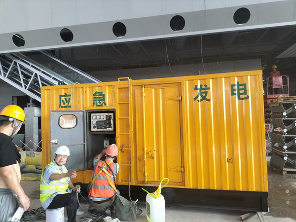 双辽怎样判断空气滤清器是否需要更换？